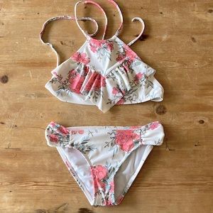 Billabong two piece floral size 9/10